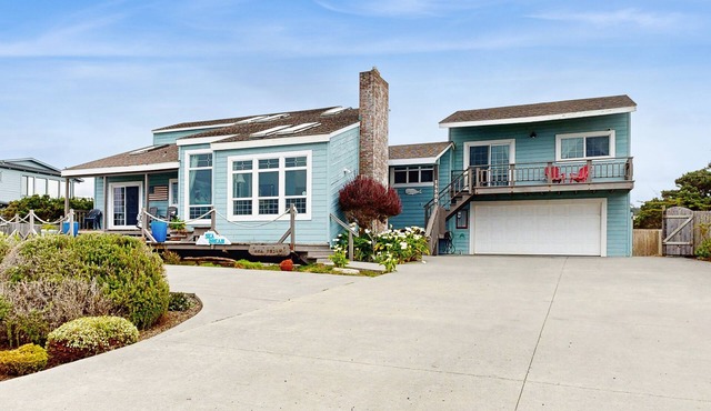 Dog-friendly oceanfront home w/beach access, private hot tub & firepit