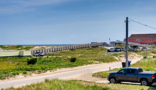 Dog Friendly Oceanview Home Just Steps from Rodanthe Fishing Pier