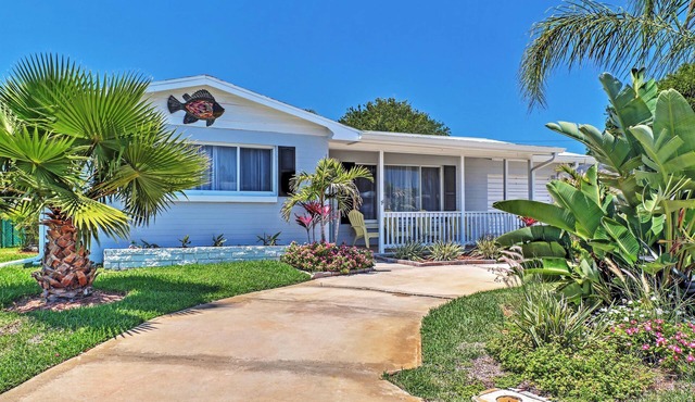 Dog-Friendly Ormond Beach Bungalow w/Patio!