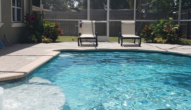 Dog friendly pool home in Apollo Beach