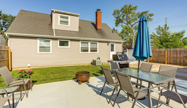 Dog-Friendly Port Clinton Home: Walk to Lake Erie!