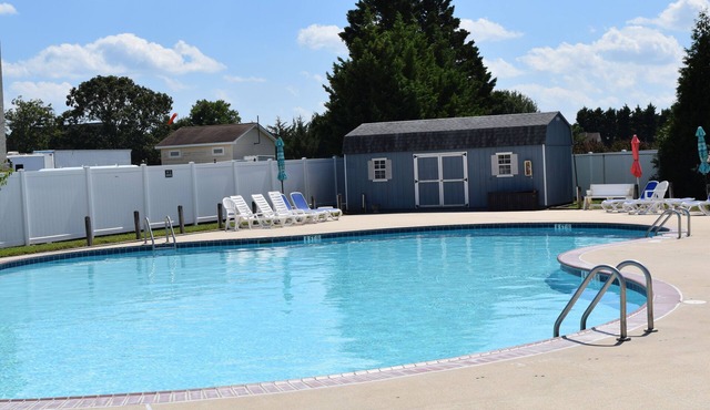 Dog Friendly Quaint Beach Home w/Pool, Tennis, and a quick drive to Bethany Beach