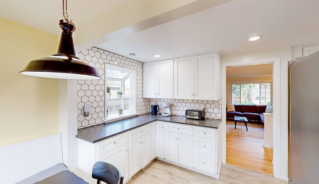 Dog-friendly quiet West Seattle home next to the park & close to Alki Beach