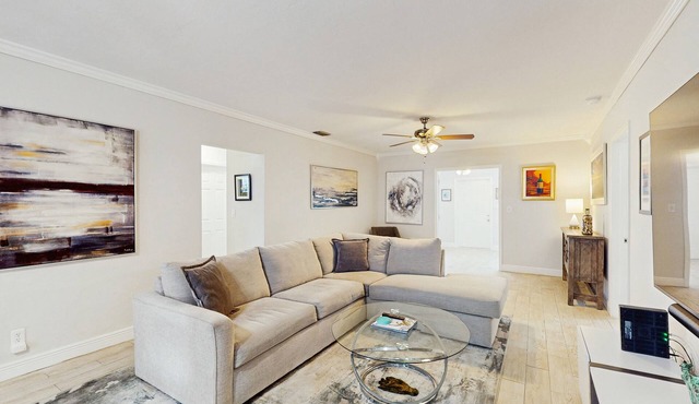 Dog-friendly retreat with 85" TV, grill, heated pool & great location