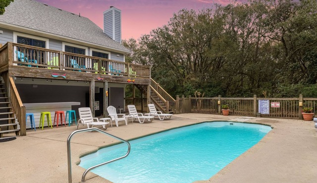 Dog-Friendly Retreat + Private Pool + Beach Chairs + Bikes + Easy Beach Access