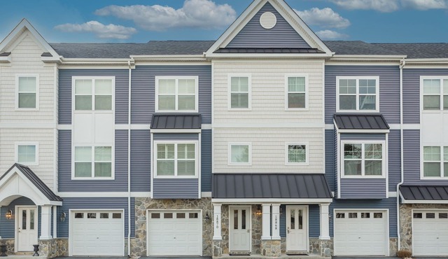 Dog Friendly Rehoboth Beach Townhouse Pool Parking