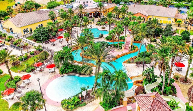 Dog-friendly resort-style home with lazy river, pool, balcony, children's items