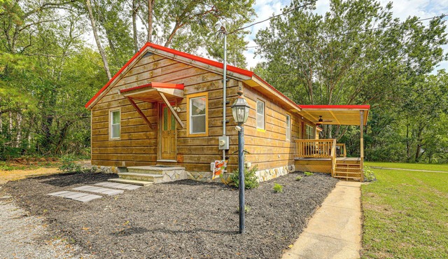 Dog-Friendly Retreat Near Delaware Bay