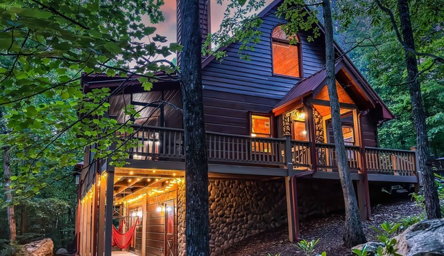 Dog-Friendly Retreat Hot Tub Game Room Near Lake Blue Ridge