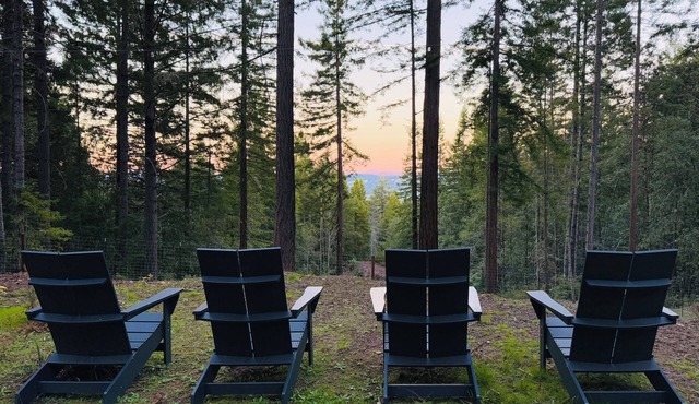 Dog-friendly Ridgetop Home - a retreat in Elk 15 minutes from Anderson Valley