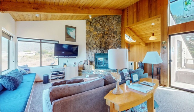 Dog-Friendly Sea Ranch Home Near Playground & Beach