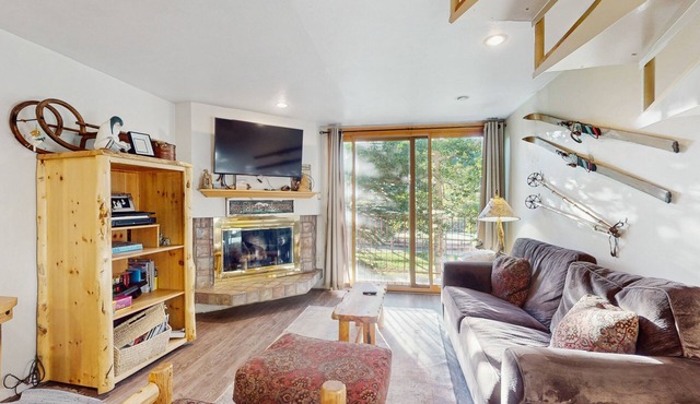 Dog-friendly, ski condo with golf course views, balcony, hot tub & sauna