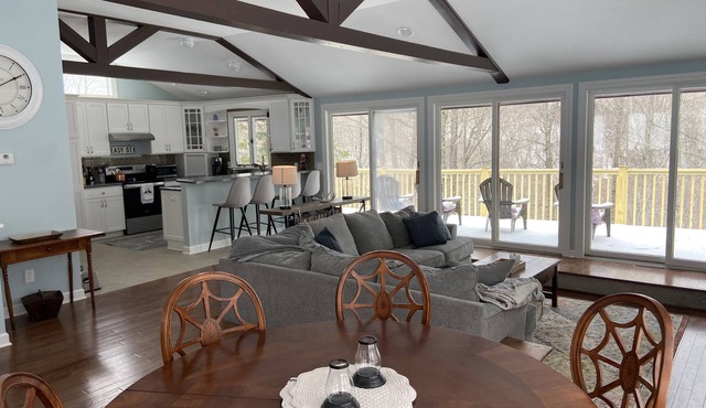 Dog Friendly Ski House with Hot Tub