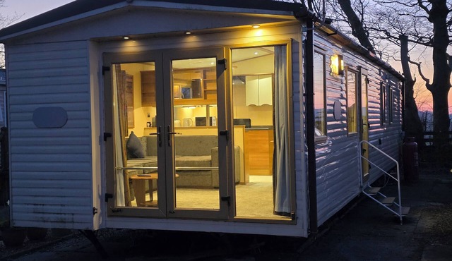 Dog friendly spacious 3 bedroom caravan in Ribble Valley