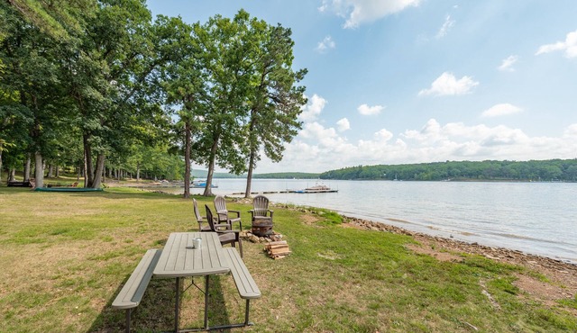 Dog Friendly Stone Cottage w/Lake Views & Hot Tub