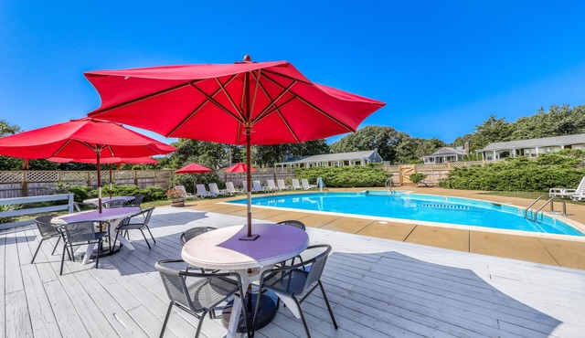 Dog-friendly studio condo with pool & tennis - close to beaches & golf