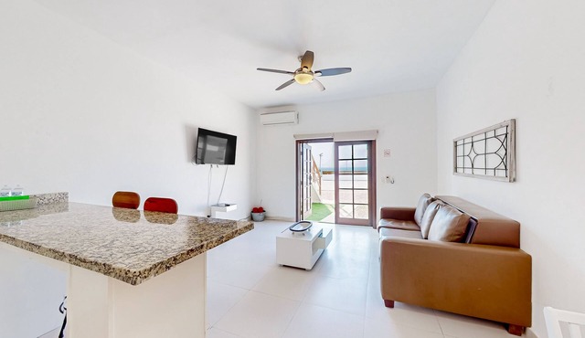 Dog-friendly suite with hot tub, kitchenette, heated outdoor pool, private patio