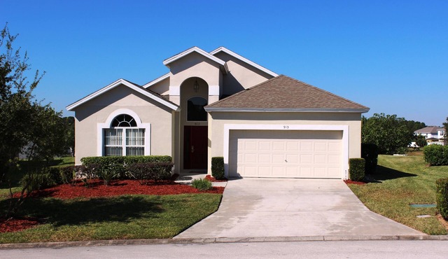 Dog friendly! Super Quiet, Pool, Close to Disney, Indoor Game Room, 2 Masters