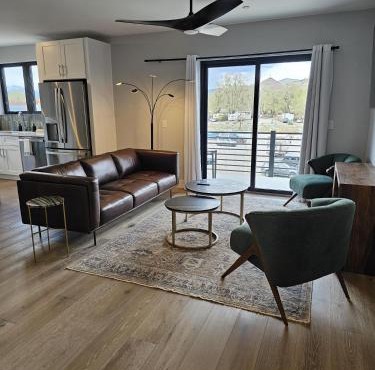 Dog Friendly! The Mayfly Hotel, Unit 1E