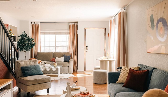 Dog-friendly townhome with private hot tub & cornhole - walk to dining
