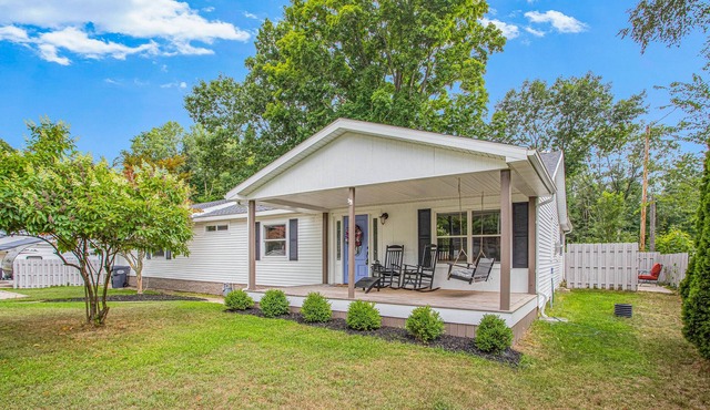 Dog-friendly, updated home with deck, front porch, fire pit, WiFi, & fireplace