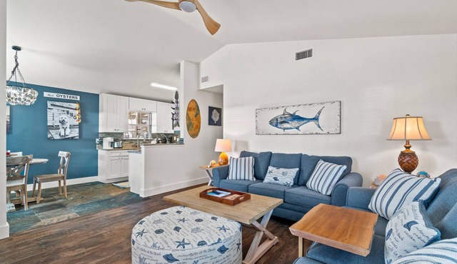 Dog Friendly, PCB West End, Private Home!