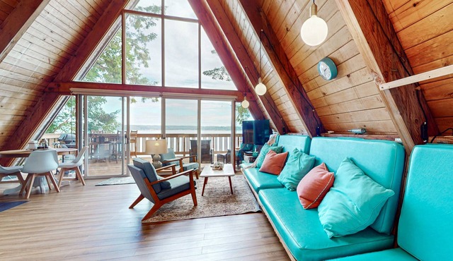 Dog-friendly waterfront escape with expansive deck, gas grill and gorgeous views