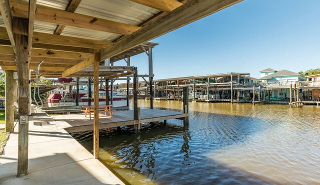 Dog-Friendly, waterfront home with private dock - minutes to Surfside Beach