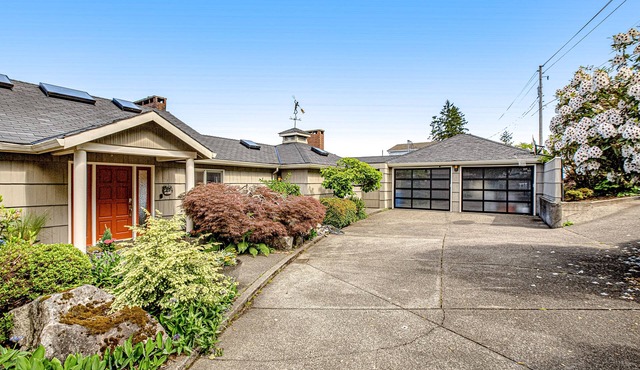 Dog-friendly waterfront home w/Hood Canal views, dock, beach, kayaks-Dogs ok