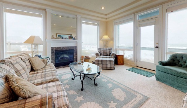 Dog-friendly, waterfront townhouse duo w/ a private hot tub & amazing views!