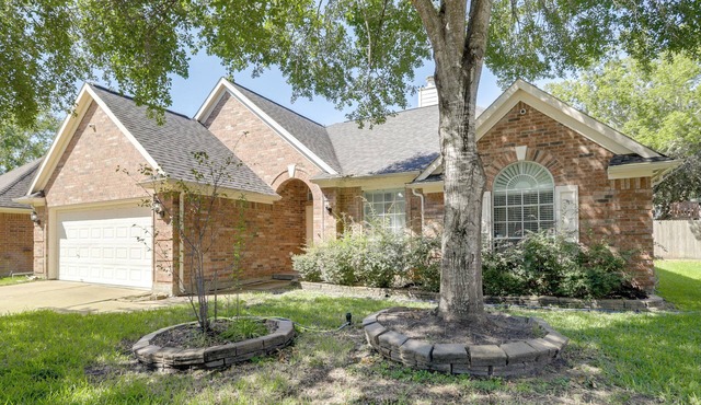 Dogs Welcome, Fenced Yard: Richmond Retreat!