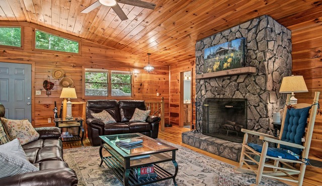 Dogwood Cabin w/Dock!