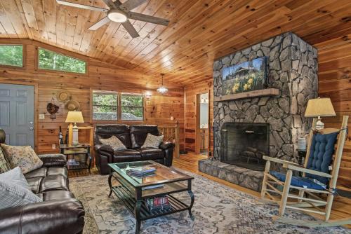 Dogwood Cabin with Dock!