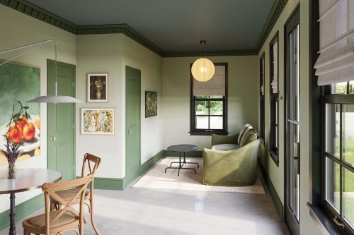 Dogwood - Upscale 2 bedroom Villa at Petite Acres
