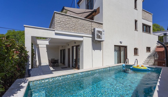 Dolce Vita Apartment 1 with Heated Private Pool