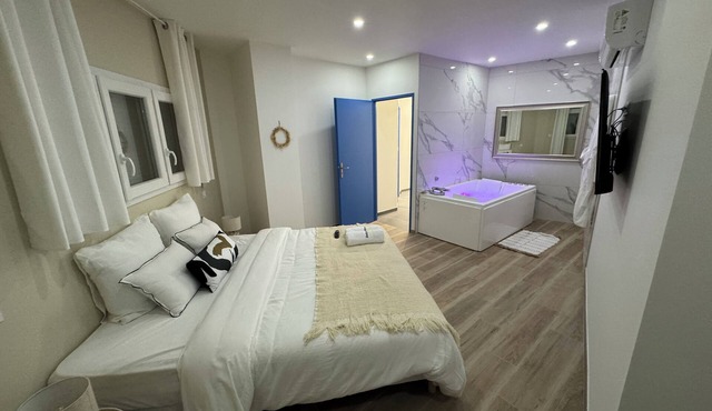 Dolce Vita, apparently luxurious with balneotherapy