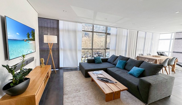 Dolce Vita in the Swiss Alps - Close to 4 Valleys