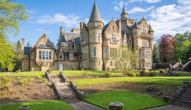 DOLLARBEG CASTLE - The Tower - Luxury Apartment