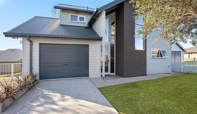 Dollini Views - Unit 2 - 14 Jocelyn St, Dalmeny