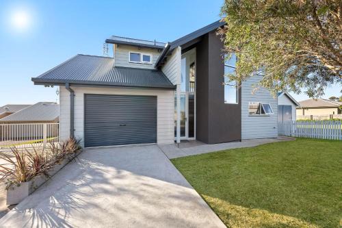 Dollini Views - Unit 2 - 14 Jocelyn St, Dalmeny