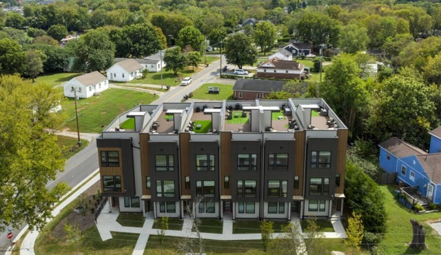 Dolly & Denim - 4BD/4.5BTH - Spacious Rooftop!