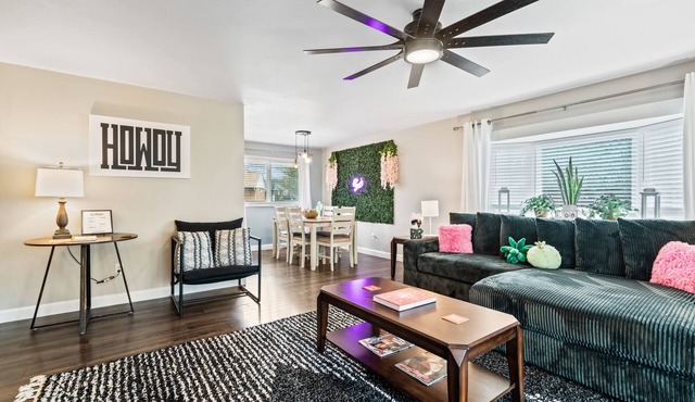 Dolly's Haven: 4BR, 2BA, Game-room, covered deck with fire-pit