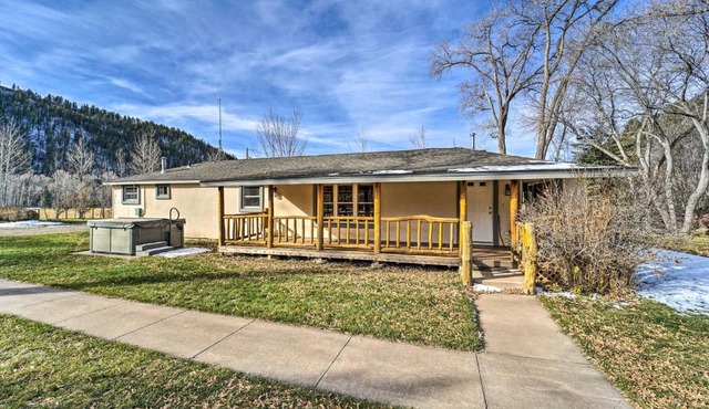 Dolores Ranch Cabin w/Hot Tub & 1-Acre Yard!