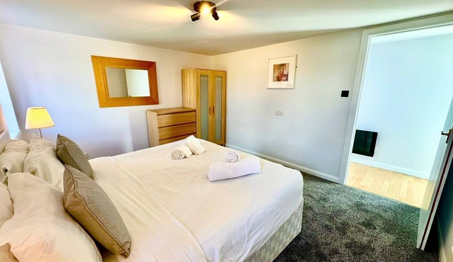 Dolphin Bay - Beautiful 3 Bedroom Apartment