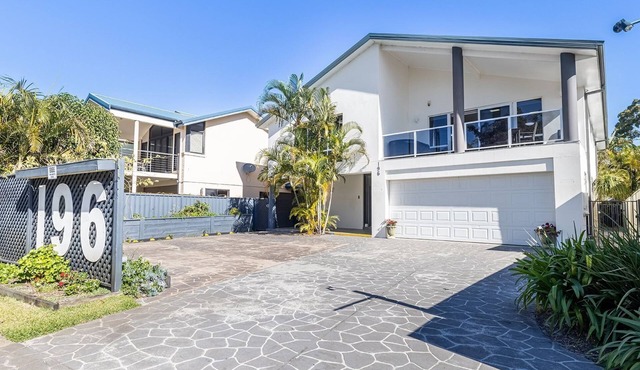 Dolphin Lagoon, 196 Soldiers Pt Rd - Luxury Escape