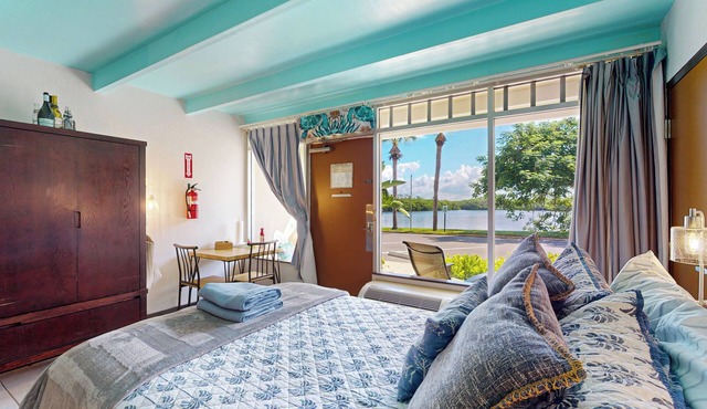 Dolphin & Manatee Cove Condo: Beach Access + More!