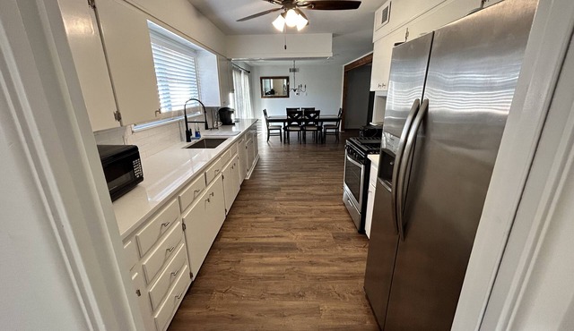 Dolphin Place | Spacious home/backyard and centrally located | 3 Bed | 2 Bath |