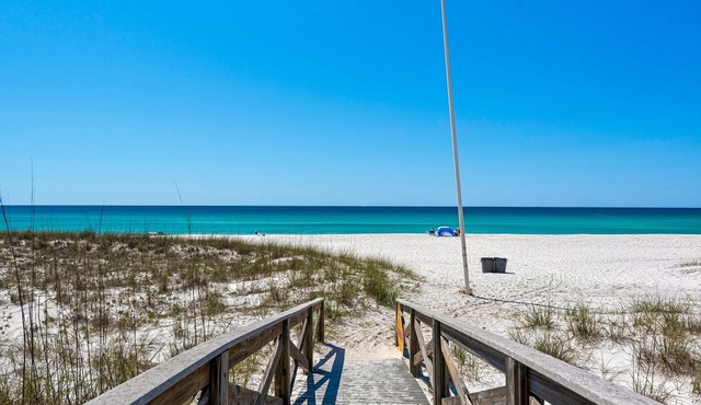 Dolphin Point 104b 2 Bedroom Condo by RedAwning