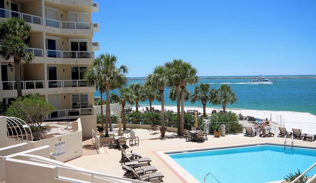 Dolphin View: Home Away From Home! Best of Both Worlds - Beach and Harbor!