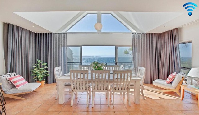 Dolphins Den - panoramic views